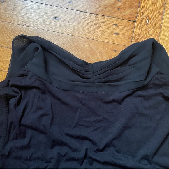 Vince Camuto Sleeveless Top with Attached Sash - Picture 4 of 9